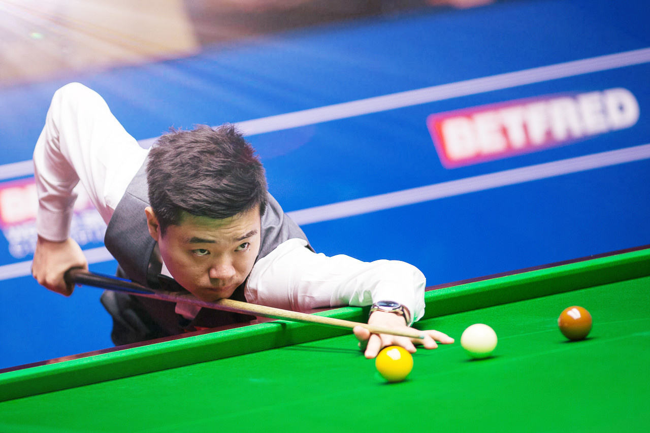 观众席上的 观众席上的